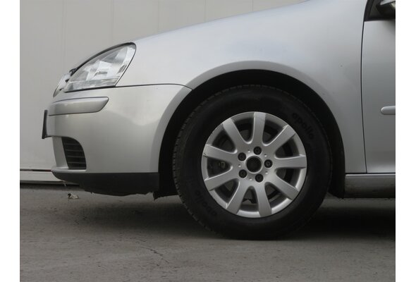 Volkswagen Golf  1.4 FSI 2004