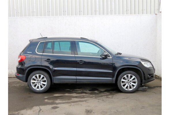 Volkswagen Tiguan  2.0 TSI 2010