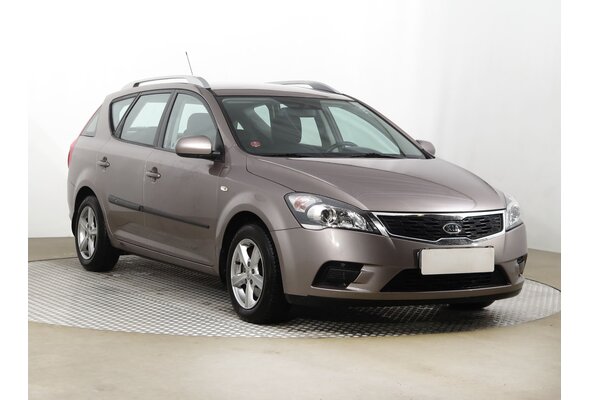 Kia Ceed Combi 1.4 i 2010