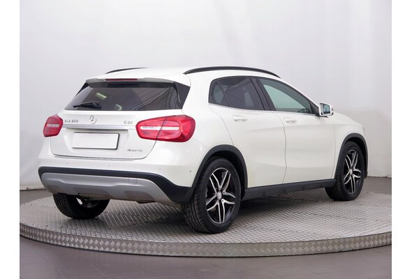 Mercedes-Benz GLA 200 CDI 4MATIC  2014