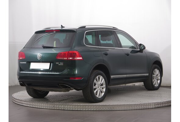 Volkswagen Touareg  3.0 TDI 2011