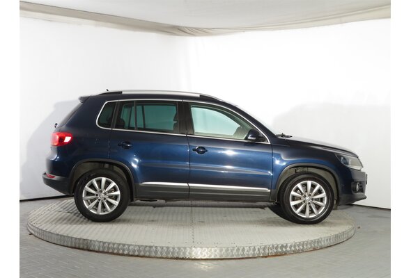 Volkswagen Tiguan  2.0 TDI 2012