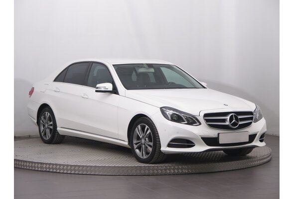 Mercedes-Benz E 300 BlueTEC Hybrid  2013