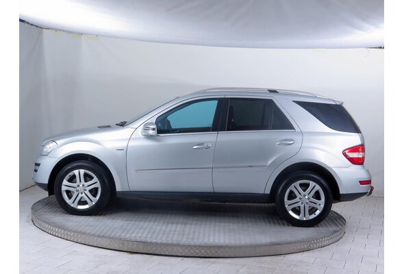 Mercedes-Benz ML 300 CDI  2011