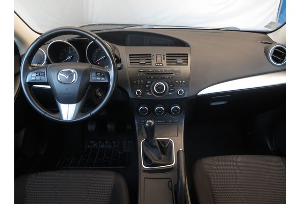 Mazda 3  1.6 2012