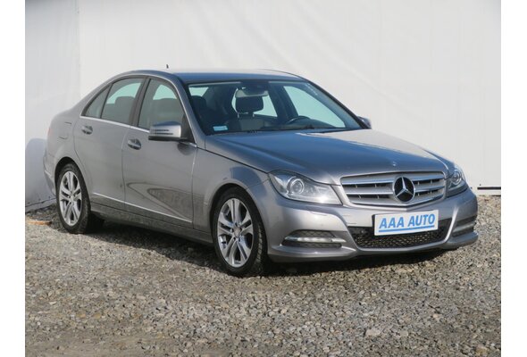 Mercedes-Benz C 180  2011