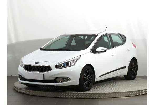 Kia Ceed  1.6 CRDi 2013