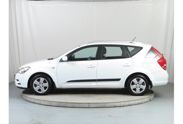 Kia Ceed Combi 1.4 i 2011