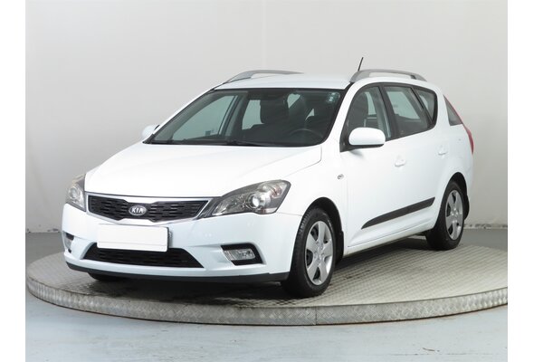 Kia Ceed Combi 1.4 i 2011