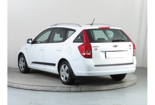 Kia Ceed Combi 1.4 i 2011