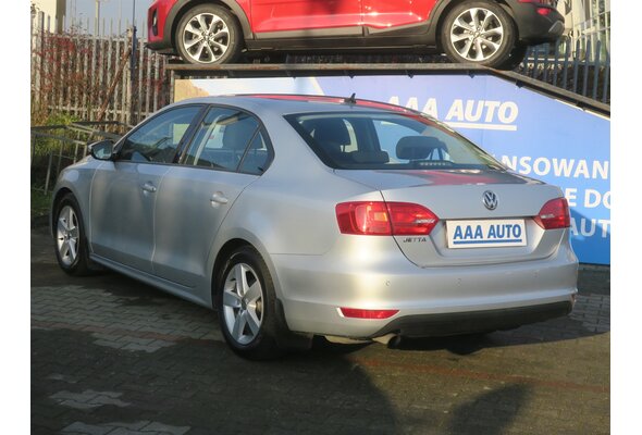 Volkswagen Jetta  1.2 TSI 2011