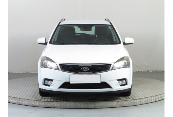 Kia Ceed Combi 1.4 i 2011