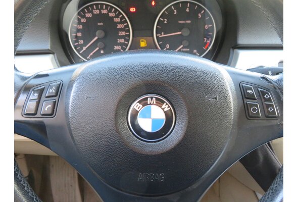 BMW 330 i  2005