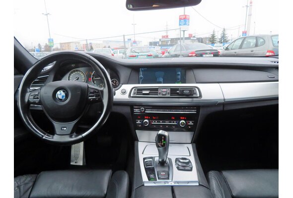 BMW 730 d  2011