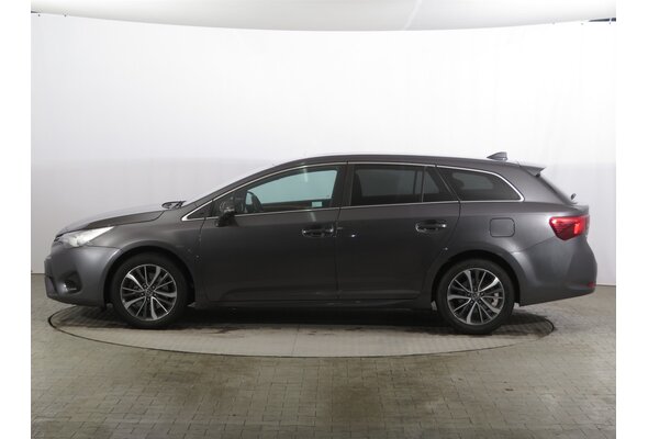 Toyota Avensis Combi 2.0 D-4D 2016