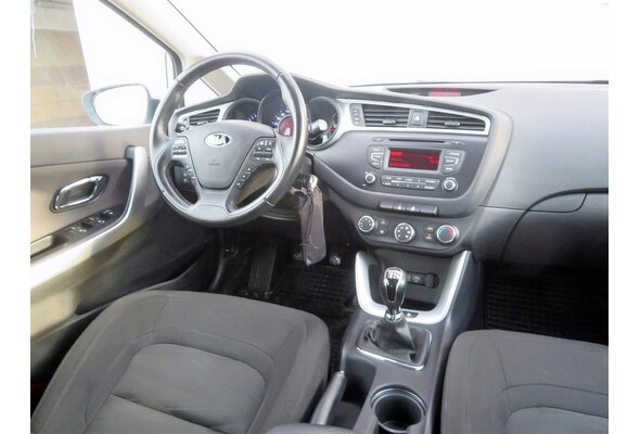 Kia Ceed  1.4 CVVT 2016