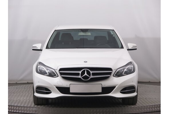 Mercedes-Benz E 300 BlueTEC Hybrid  2013