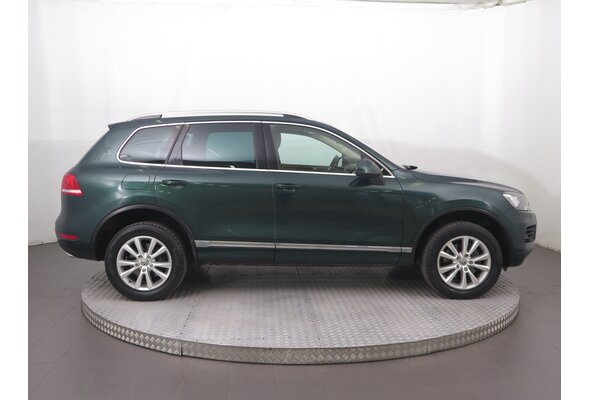 Volkswagen Touareg  3.0 TDI 2011