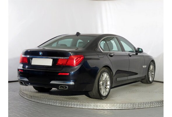 BMW 730 d  2011