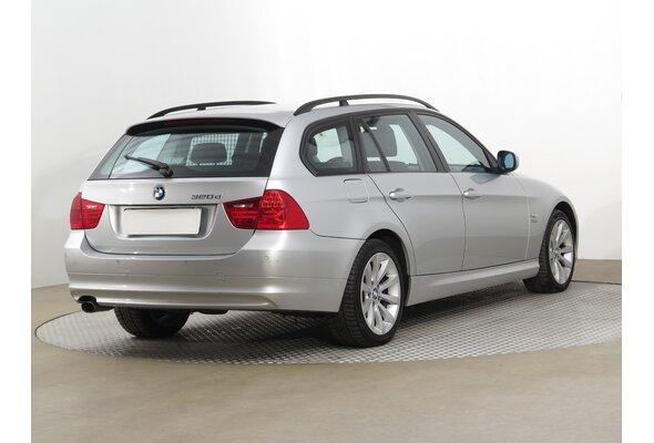 BMW 320 d xDrive Combi 2009