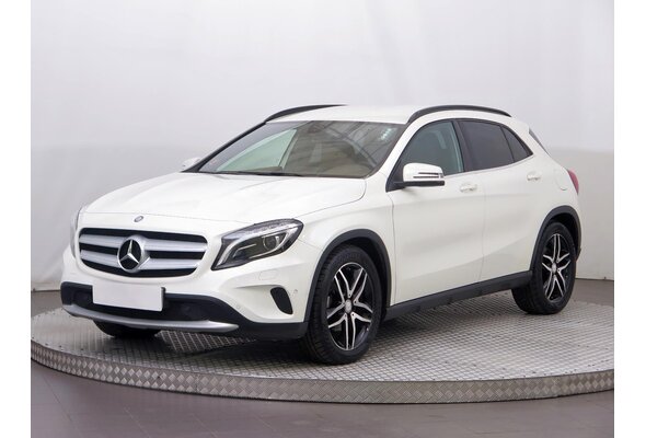 Mercedes-Benz GLA 200 CDI 4MATIC  2014