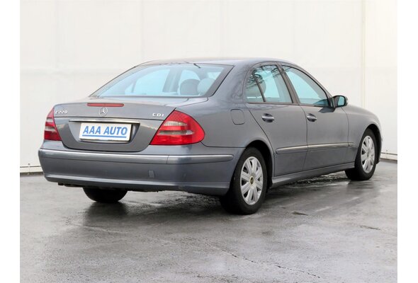 Mercedes-Benz E 220 CDI  2006