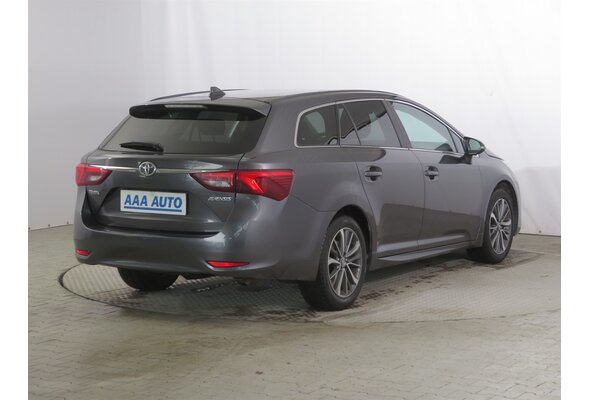 Toyota Avensis Combi 2.0 D-4D 2016