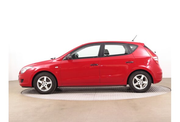 Hyundai i30  1.4 CVVT 2009