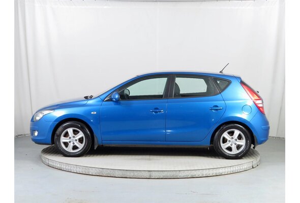 Hyundai i30  1.4 CVVT 2010