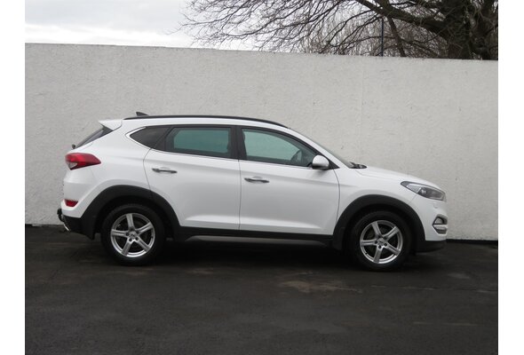 Hyundai Tucson  2.0 CRDi 2015