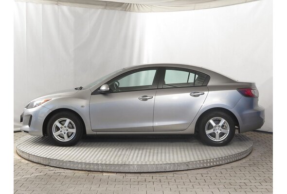 Mazda 3  1.6 2012