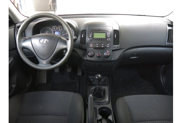 Hyundai i30  1.4 CVVT 2009