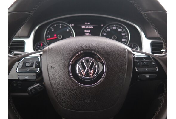 Volkswagen Touareg  3.0 TDI 2011