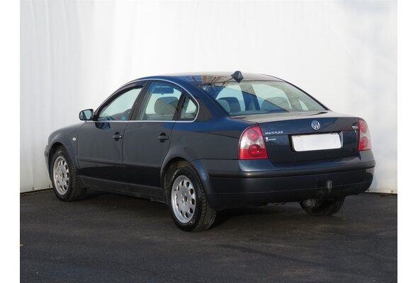 Volkswagen Passat  1.9 TDI 2003