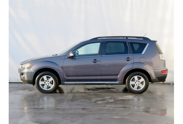 Mitsubishi Outlander  2.2 DI-D 2010