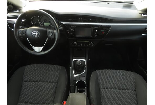 Toyota Corolla  1.3 Dual VVT-i 2014