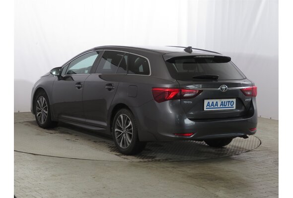 Toyota Avensis Combi 2.0 D-4D 2016