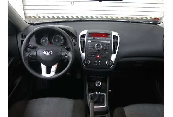 Kia Ceed Combi 1.4 i 2010