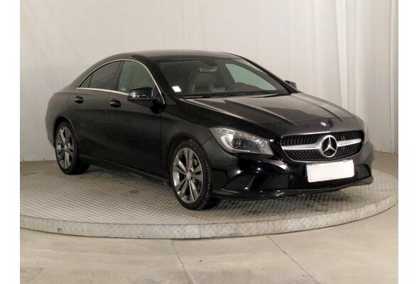 Mercedes-Benz CLA  200 2013