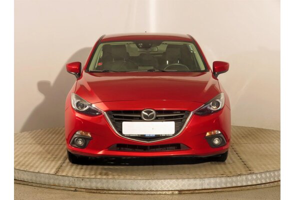 Mazda 3  1.5 i 2015