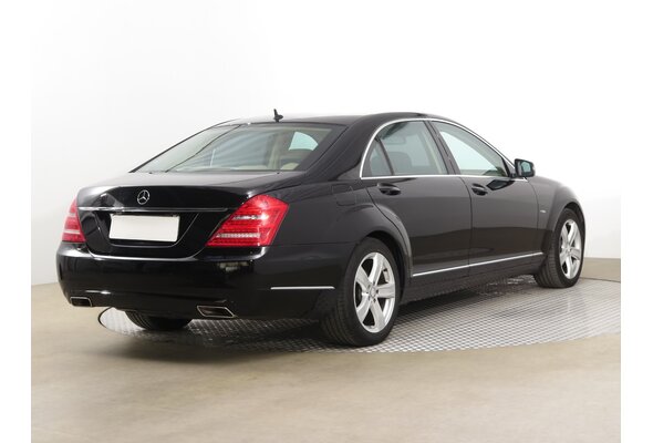 Mercedes-Benz S 350 BlueTEC 4MATIC  2012