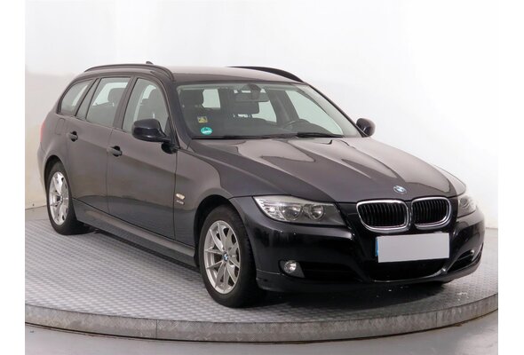 BMW 320 d xDrive Combi 2011